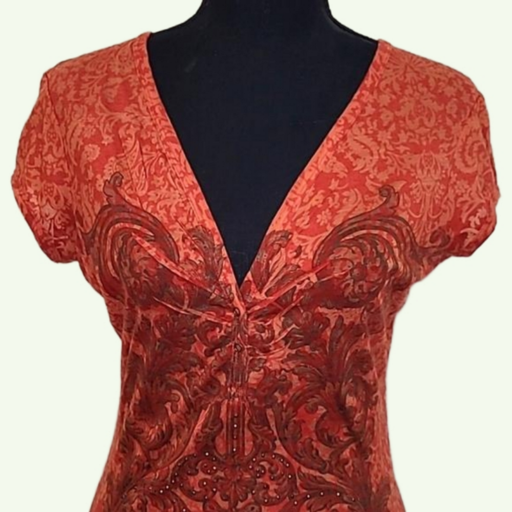 Maurices semi sheer orange short sleeve tee. V-neck with 2 snaps. Size M - Picture 3 of 8